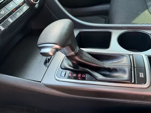 Used 2020 Kia Optima LX FWD image 23