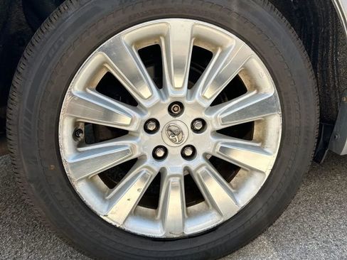 Used 2013 Toyota Sienna XLE w/ Entertainment Pkg AWD/4WD image 17