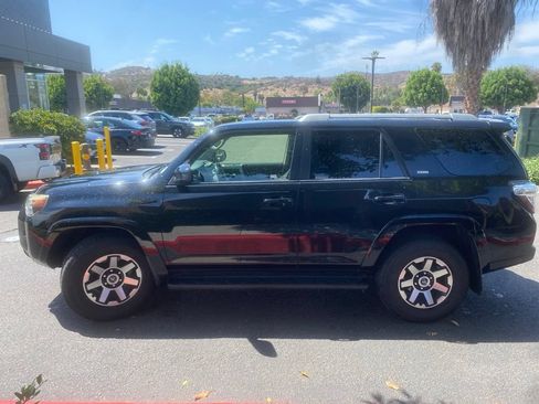 Used 2016 Toyota 4Runner SR5 RWD image 5