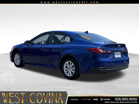 Used 2025 Toyota Camry LE FWD image 7