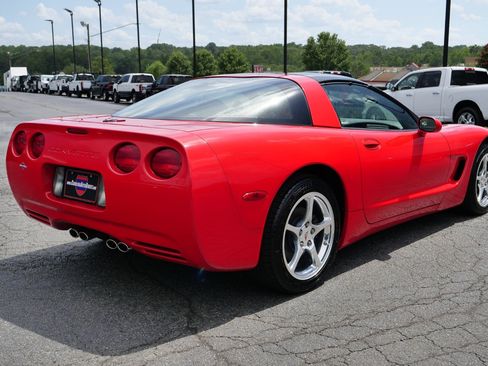 Used 2002 Chevrolet Corvette Coupe w/ Preferred Equipment Group2 RWD image 9