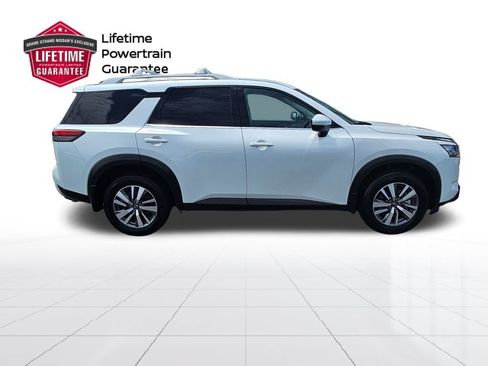 Certified 2025 Nissan Pathfinder SL AWD/4WD image 6