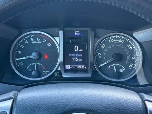 Used 2020 Toyota Tacoma SR5 image 25