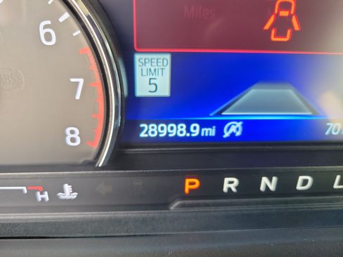 Used 2024 Ford Explorer Limited w/ Limited Technology Package RWD image 16