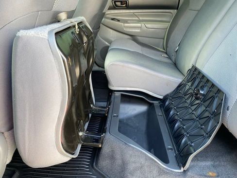 Used 2015 Toyota Tacoma 4x4 Double Cab image 16