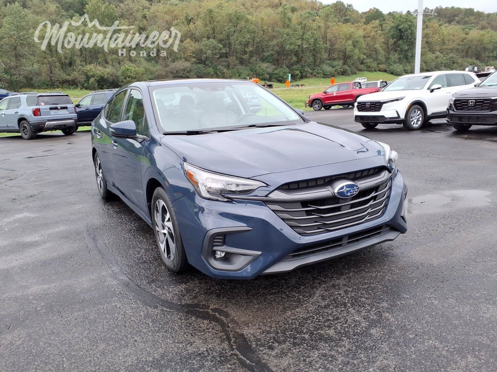 Used 2024 Subaru Legacy Premium AWD/4WD image 3