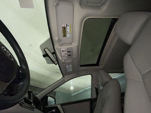 Used 2014 Toyota RAV4 XLE AWD/4WD image 21