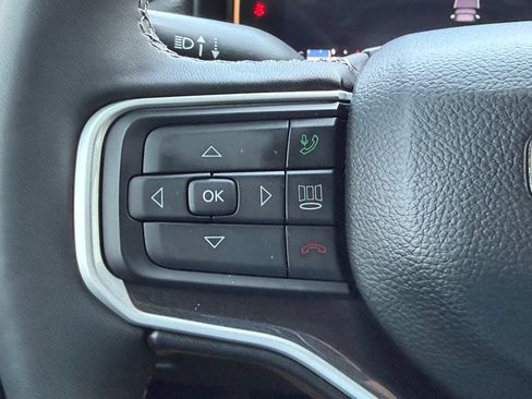 Used 2023 Jeep Wagoneer 4WD w/ Premium Group I image 18