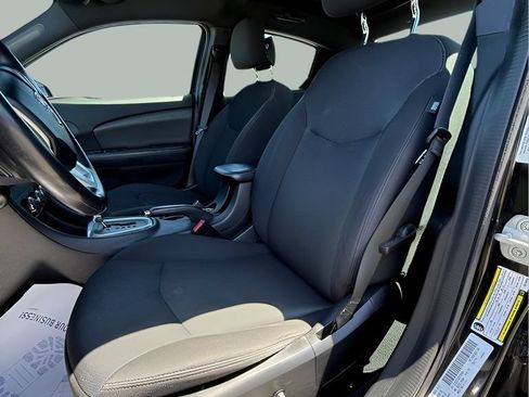 Used 2013 Dodge Avenger SXT w/ Blacktop Pkg FWD image 14