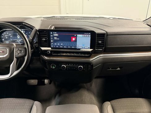 Used 2022 GMC Sierra 1500 Elevation AWD/4WD image 18