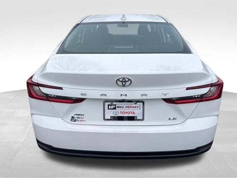 Used 2025 Toyota Camry LE AWD/4WD image 4