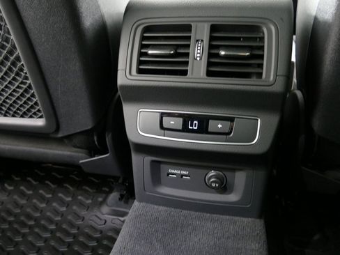 Used 2024 Audi Q5 e Premium Plus image 30