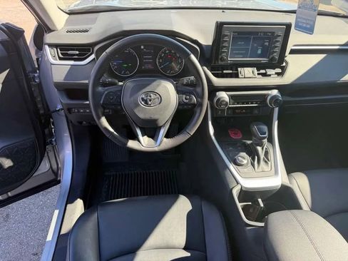Used 2022 Toyota RAV4 XLE Premium AWD/4WD image 13