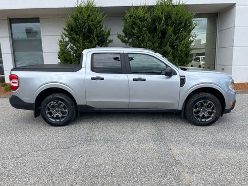 Certified 2022 Ford Maverick XLT FWD image 3
