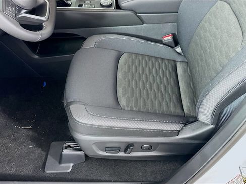 New 2025 Nissan Pathfinder SV image 26