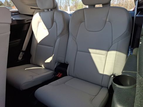 New 2026 Volvo XC90 B6 Ultra w/ Lounge Package AWD/4WD image 6