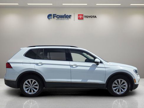 Used 2018 Volkswagen Tiguan SE w/ Panoramic Sunroof Package FWD image 8