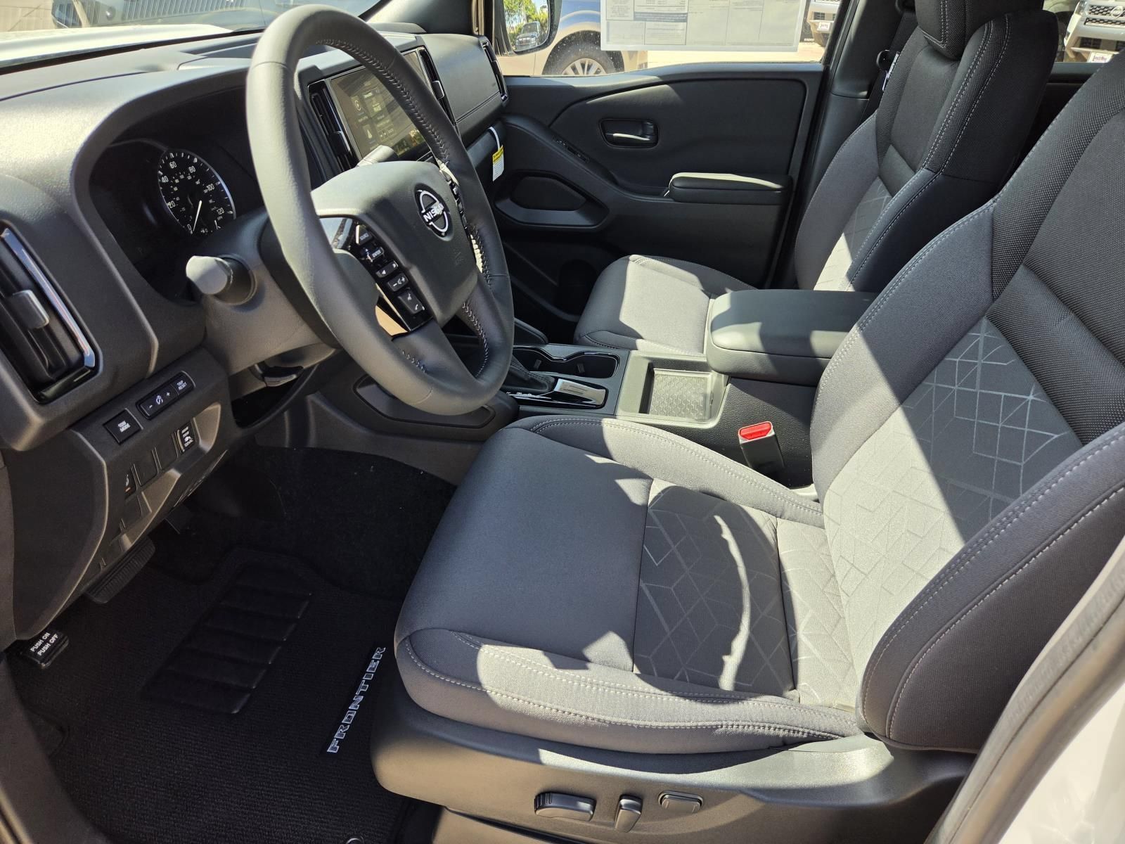 New 2027 Nissan Frontier SV w/ SV Convenience Package RWD image 18