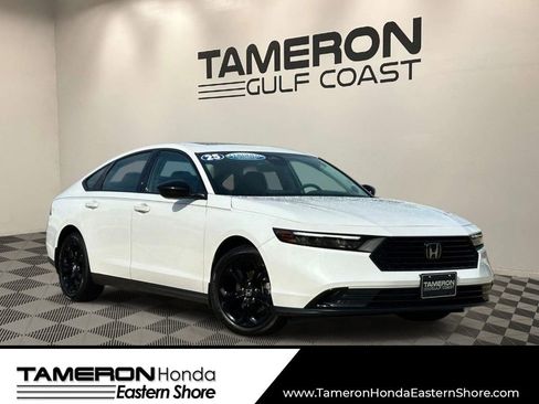 Used 2025 Honda Accord SE image 1