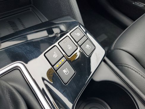 Certified 2025 Kia Sportage SX image 39