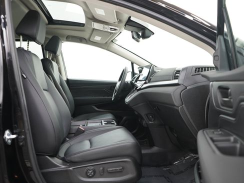 Used 2026 Honda Odyssey EX-L image 11