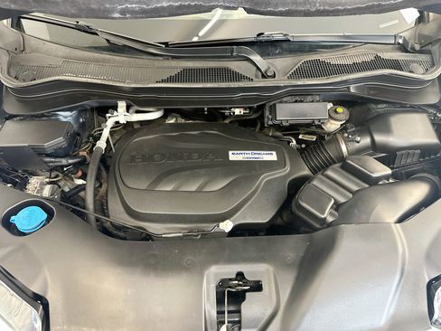 Used 2019 Honda Pilot LX image 32