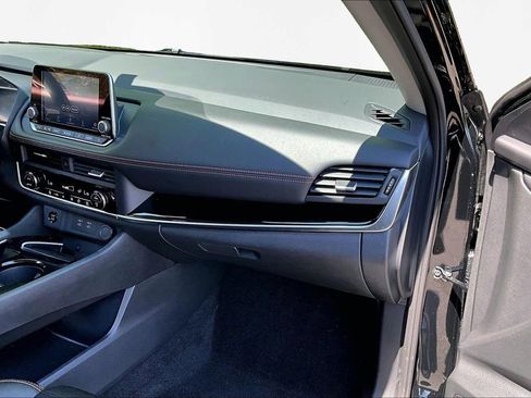 Used 2025 Nissan Rogue SV w/ Rock Creek Premium Package image 21