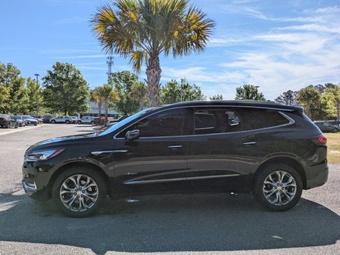 Used 2018 Buick Enclave Avenir w/ Avenir Technology Package image 9
