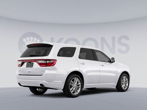 Used 2018 Dodge Durango R/T w/ Technology Group AWD/4WD image 4