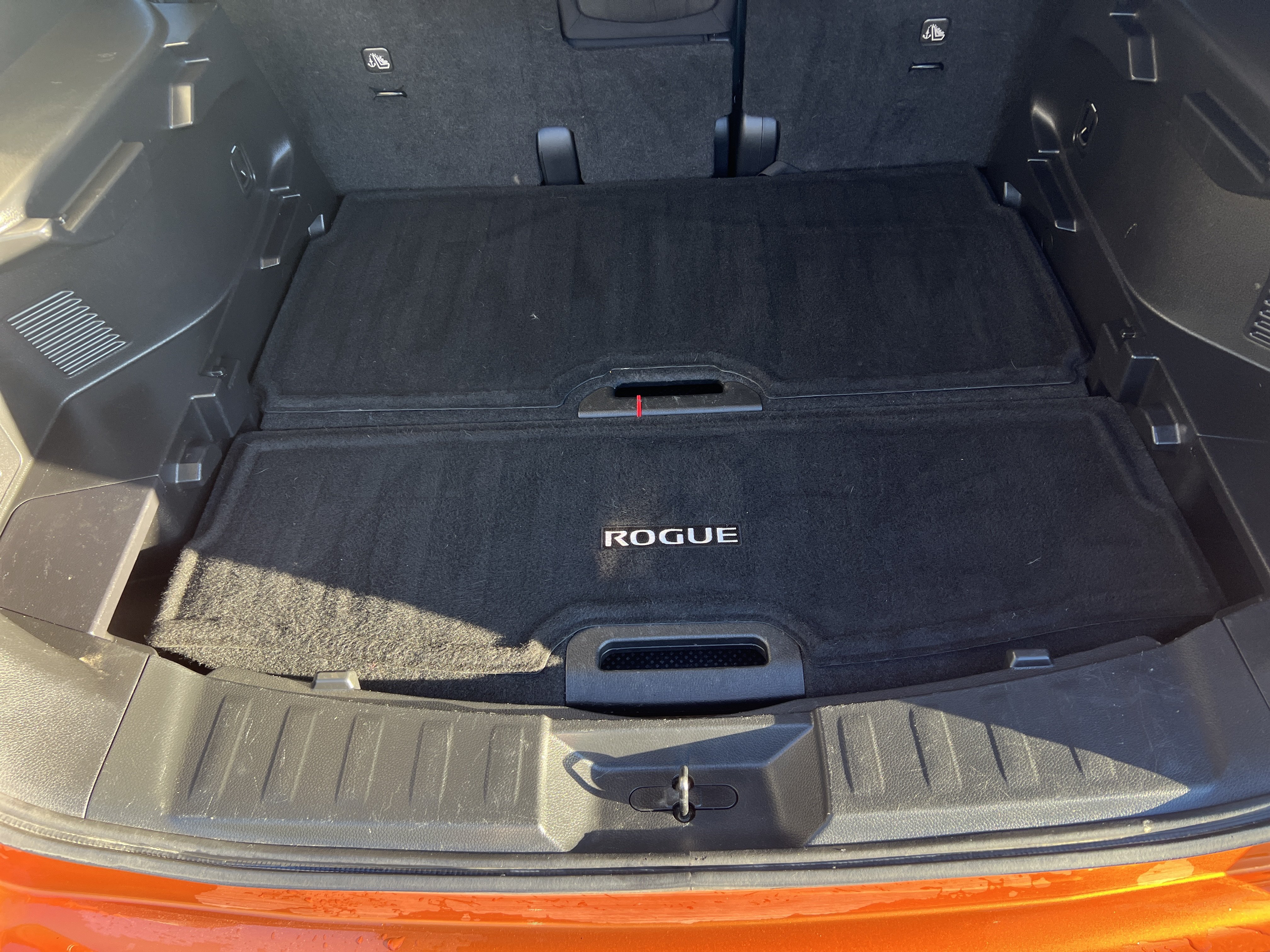 Used 2020 Nissan Rogue SV FWD image 26