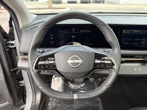 Used 2023 Nissan Ariya FWD image 12