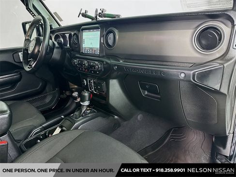 Used 2021 Jeep Wrangler Unlimited Sport image 28