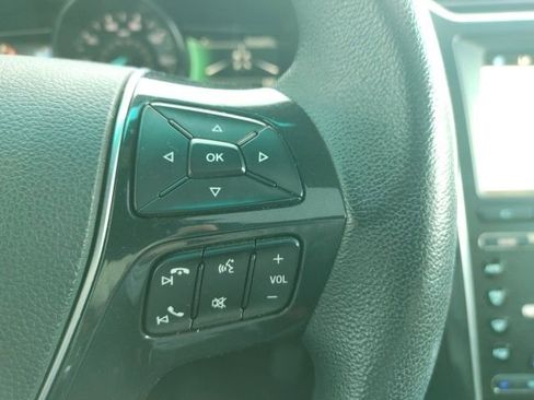 Used 2017 Ford Explorer Limited image 33