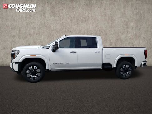 Used 2025 GMC Sierra 2500 Denali w/ Denali Reserve Package image 2