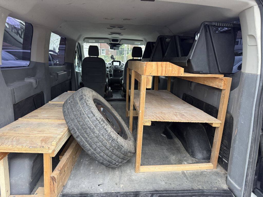 Used 2017 Ford Transit 150 XL RWD image 10