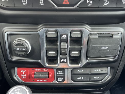 Used 2021 Jeep Wrangler Unlimited Rubicon image 7