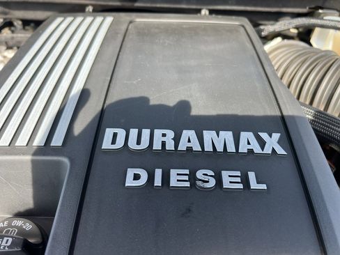 Used 2023 GMC Yukon Denali Ultimate image 37