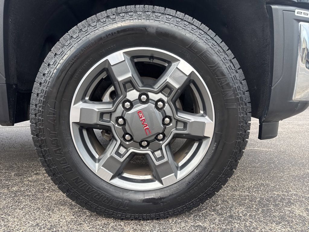 Used 2025 GMC Sierra 2500 SLE w/ SLE Convenience Package AWD/4WD image 9