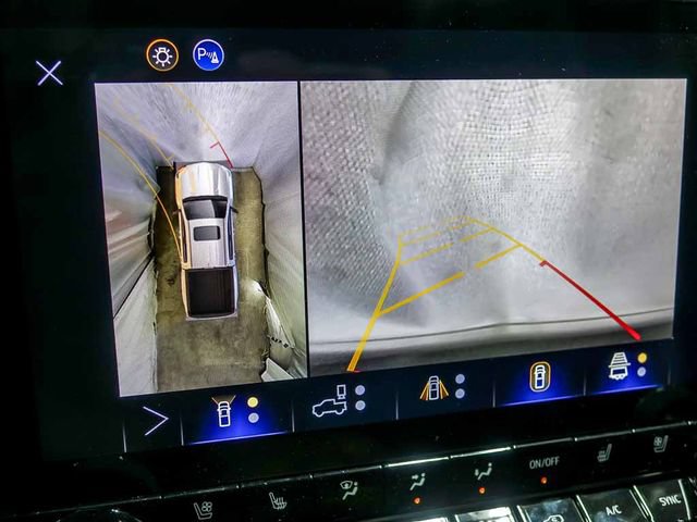 New 2026 Chevrolet Colorado ZR2 w/ Technology Package AWD/4WD image 19