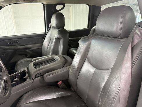 Used 2004 Chevrolet Silverado 2500 LT w/ Skid Plate Package AWD/4WD image 14