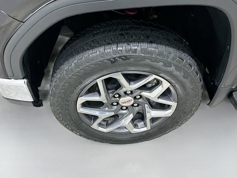 Used 2023 GMC Sierra 1500 SLT AWD/4WD image 33
