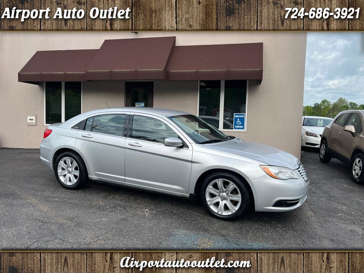 Used 2012 Chrysler 200 Touring w/ Cold Weather Group FWD image 1