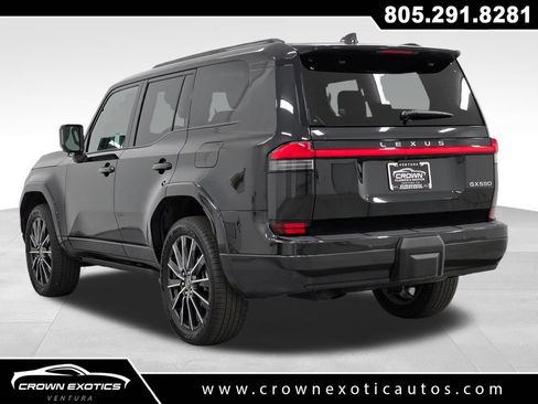 Used 2025 Lexus GX 550 w/ Accessory Package (2T) AWD/4WD image 5