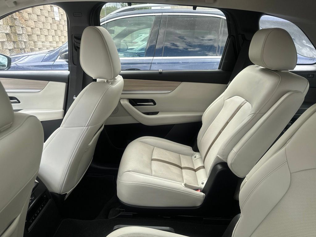 Used 2024 MAZDA CX-90 Plug-In Hybrid w/ Premium Plus AWD/4WD image 7