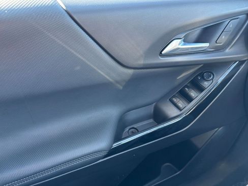 Used 2025 Chevrolet Equinox LT image 18