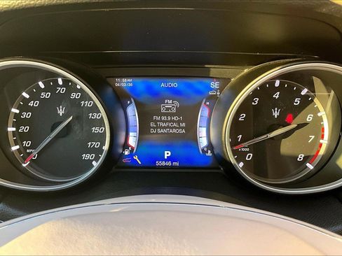 Used 2017 Maserati Levante image 19