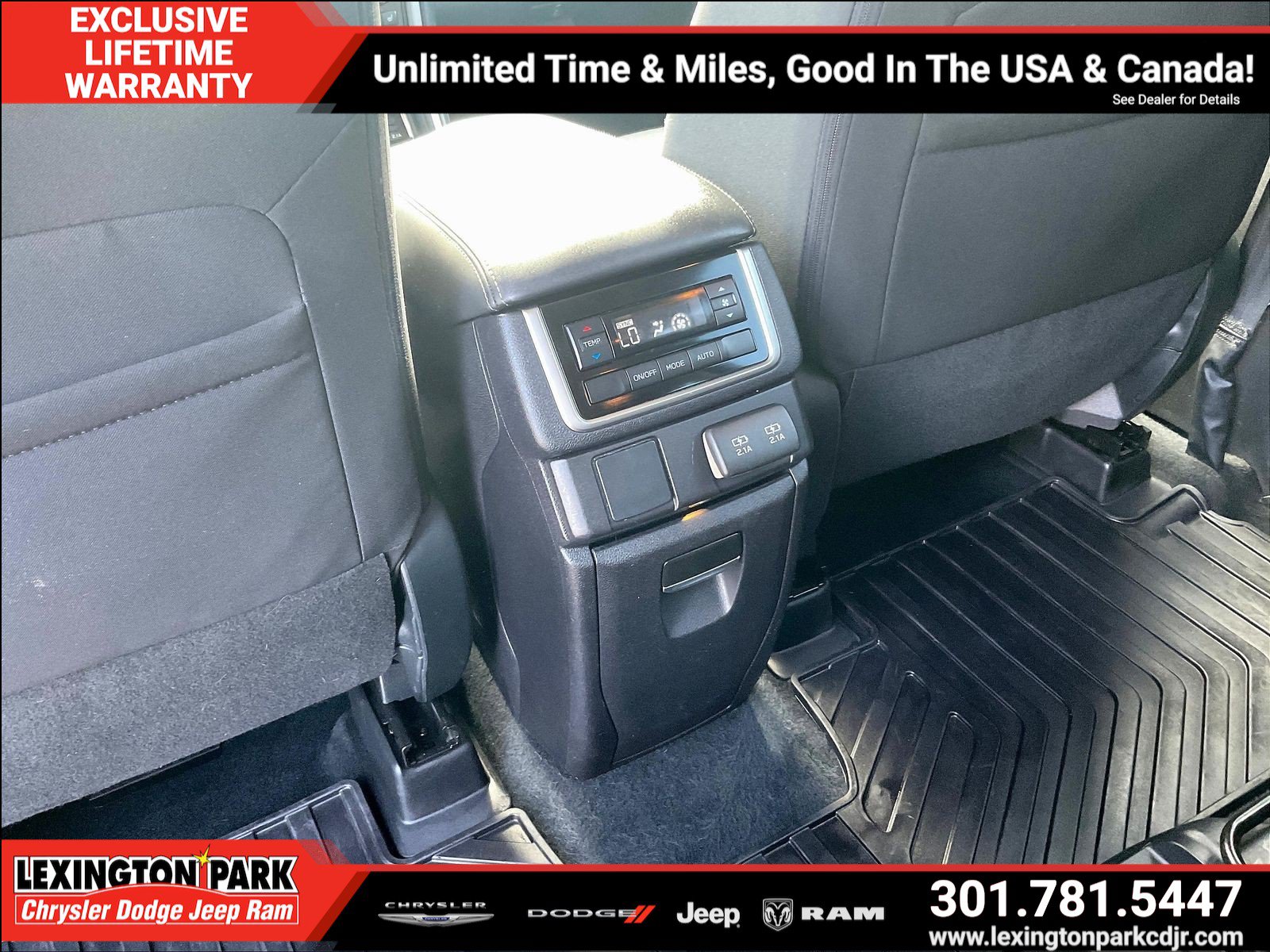 Used 2020 Subaru Ascent Premium w/ Convenience Package AWD/4WD image 10