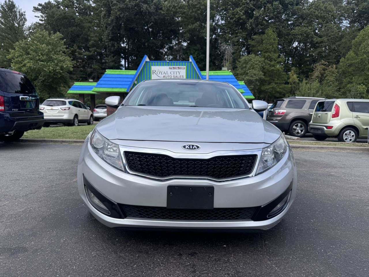 Used 2012 Kia Optima LX FWD image 2