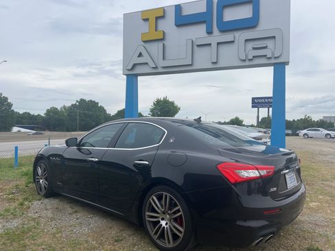 Used 2018 Maserati Ghibli S GranSport Q4 AWD/4WD image 17