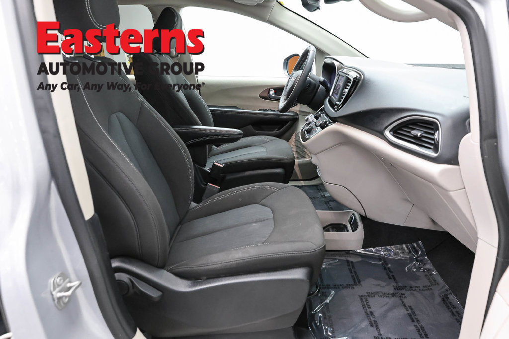 Used 2023 Chrysler Voyager LX FWD image 24